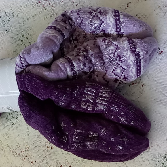 Mug Luks Women's 2 Pack Cabin Socks Size S/M 5-7 Non Skid Bottoms Purple - Picture 5 of 6